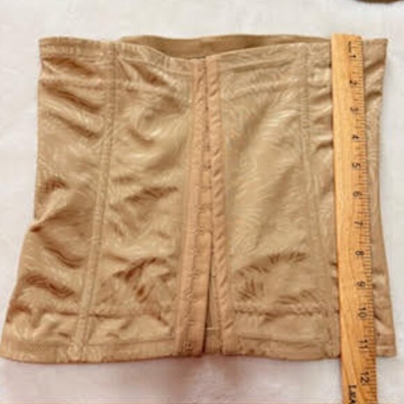 NWOT Waist Cincher Shapewear Corset Beige Size 2XL - Picture 5 of 6